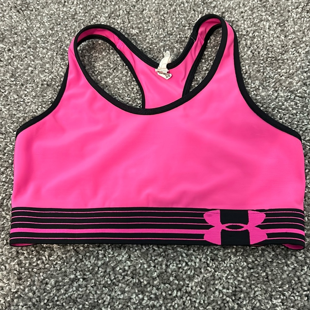 Women’s under armour pink sports bra size small